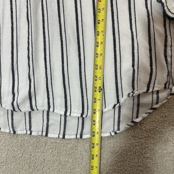 Lucky Brand Top Women’s Large White And Gray Striped Henley 1/4 Button Down - Picture 13 of 14